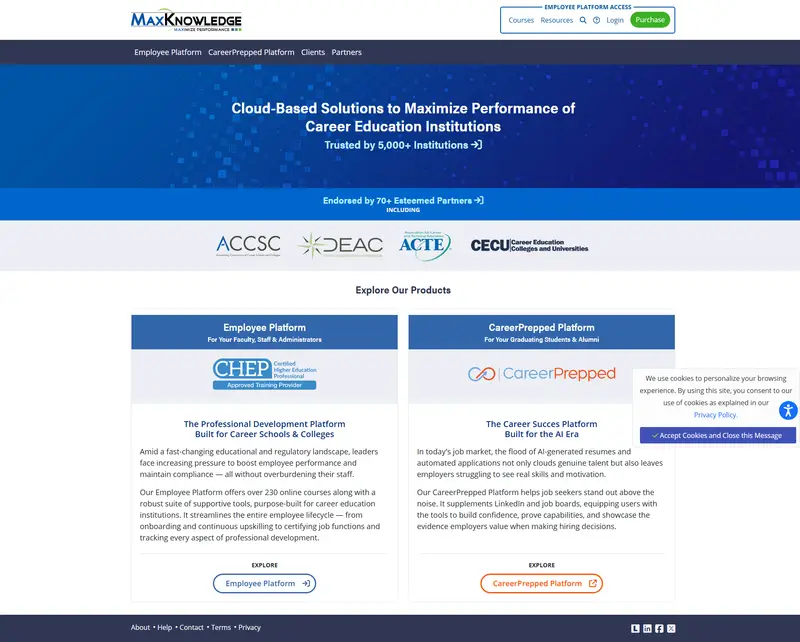 MaxKnowledge — SaaS website design screenshot